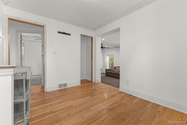 450 N Denwood Street, Dearborn, MI 48128