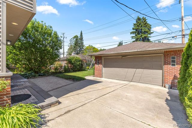 450 N Denwood Street, Dearborn, MI 48128