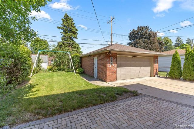 450 N Denwood Street, Dearborn, MI 48128