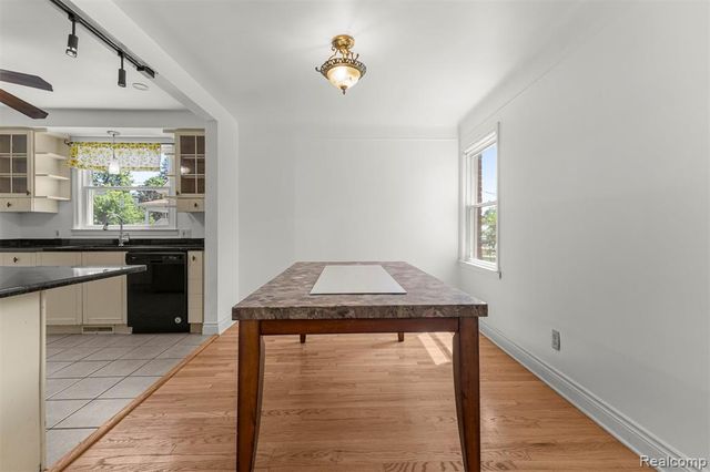 450 N Denwood Street, Dearborn, MI 48128