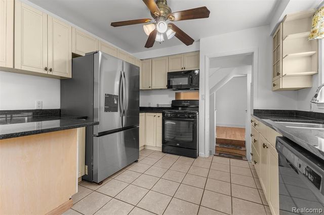 450 N Denwood Street, Dearborn, MI 48128