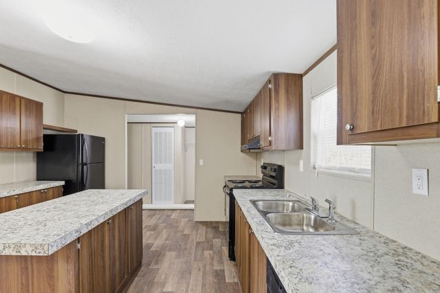 101 Oakdale Drive, Huntsville, TX 77320