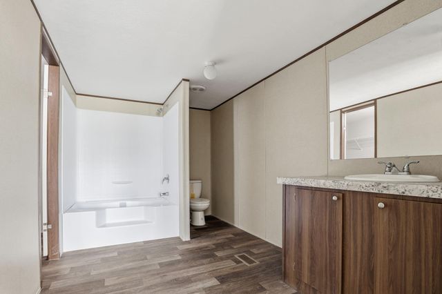 101 Oakdale Drive, Huntsville, TX 77320