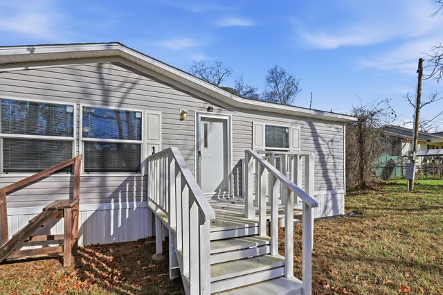 101 Oakdale Drive, Huntsville, TX 77320