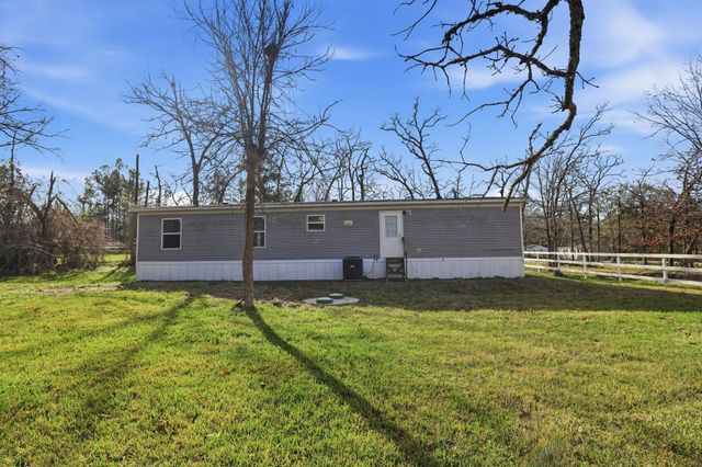 101 Oakdale Drive, Huntsville, TX 77320