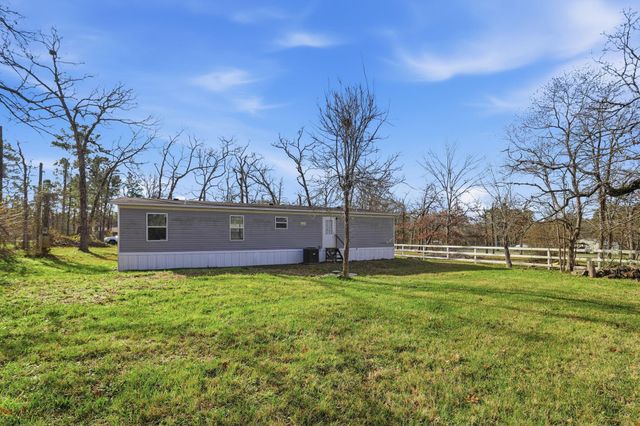 101 Oakdale Drive, Huntsville, TX 77320