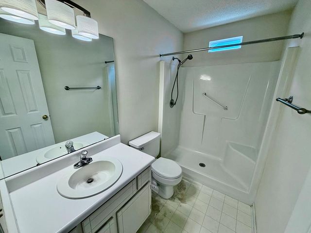 200 Concord Circle, Dothan, AL 36301