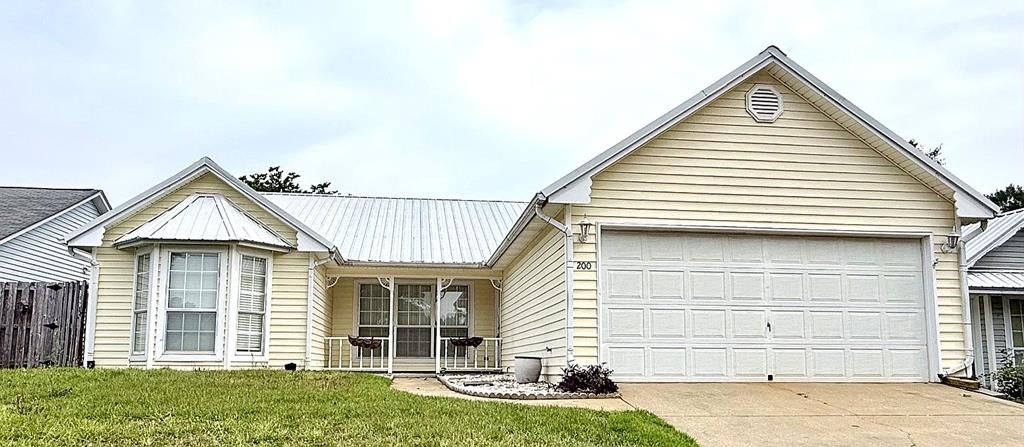 200 Concord Circle, Dothan, AL 36301