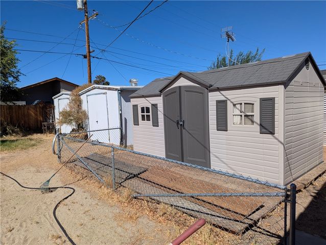 38457 Glenbush Avenue, Palmdale, CA 93550