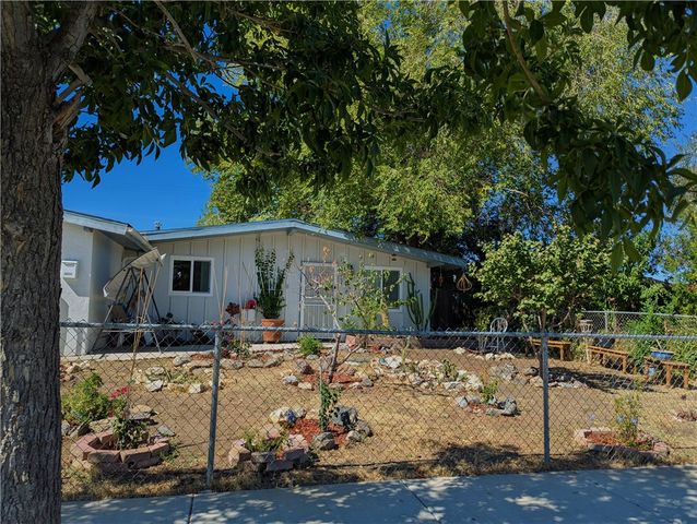 38457 Glenbush Avenue, Palmdale, CA 93550