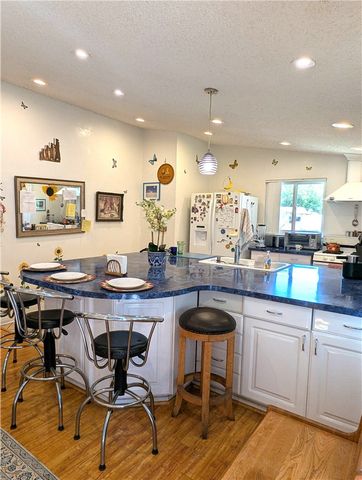 38457 Glenbush Avenue, Palmdale, CA 93550