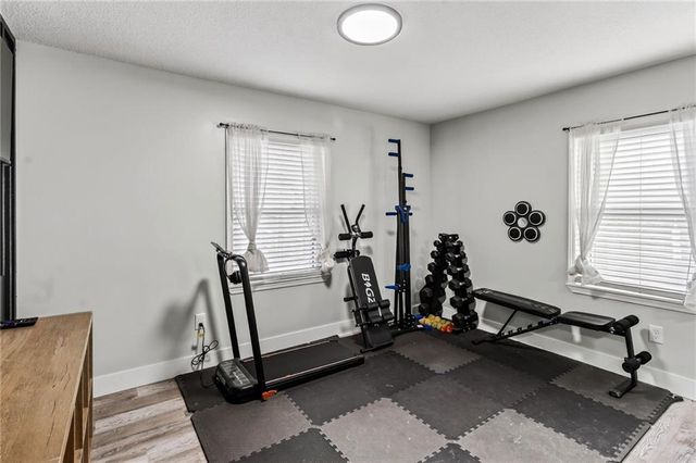 1207 N Atherton Road, Independence, MO 64056