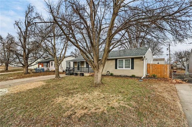 1207 N Atherton Road, Independence, MO 64056