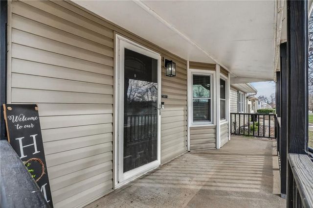 1207 N Atherton Road, Independence, MO 64056