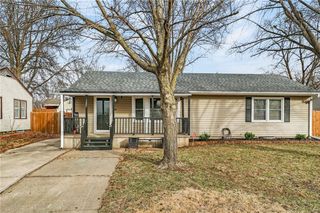 1207 N Atherton Road, Independence, MO 64056