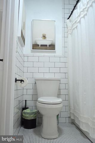 80 SCHOOL HOUSE RD, Lancaster, PA 17603