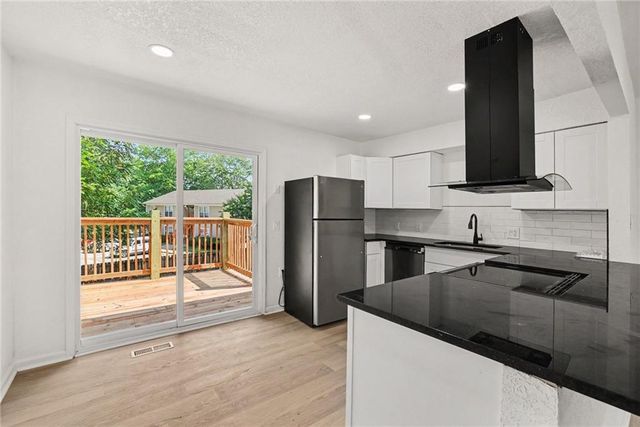606 E Welston Avenue, Olathe, KS 66061