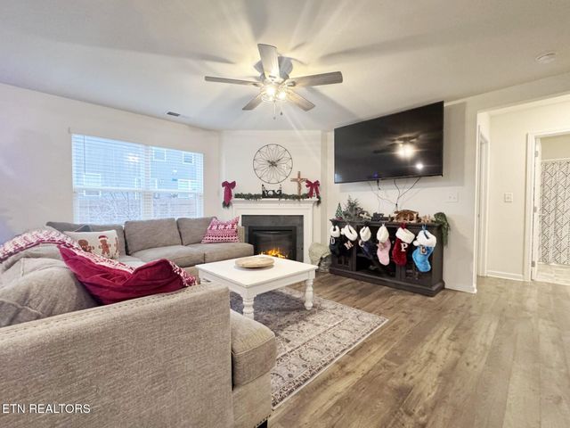 507 Creek Bridge Way, Maryville, TN 37804