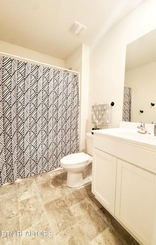 507 Creek Bridge Way, Maryville, TN 37804