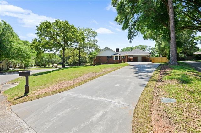 7671 Country Squire Drive, Mobile, AL 36695