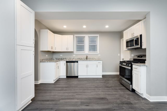 1217 Elmwood Avenue, Berwyn, IL 60402