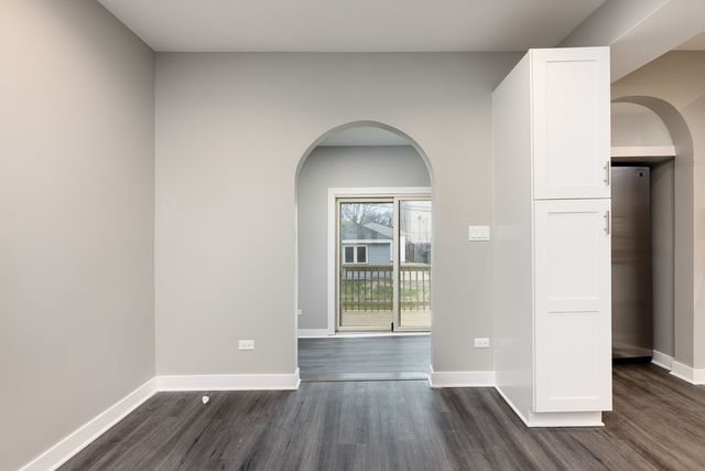 1217 Elmwood Avenue, Berwyn, IL 60402