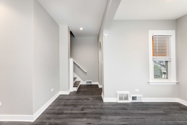 1217 Elmwood Avenue, Berwyn, IL 60402