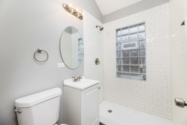 1217 Elmwood Avenue, Berwyn, IL 60402