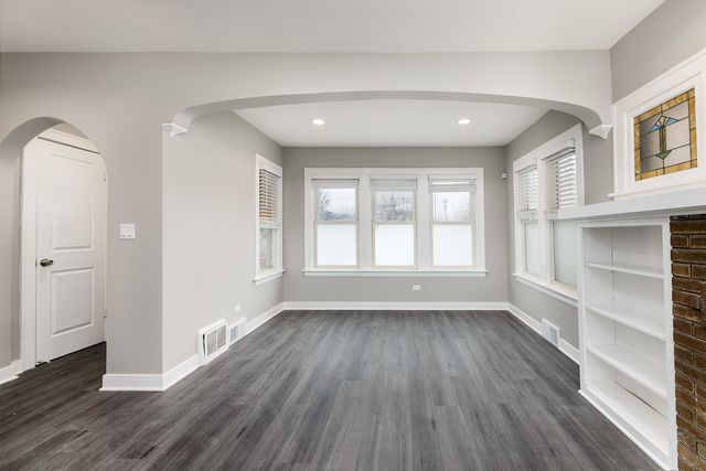 1217 Elmwood Avenue, Berwyn, IL 60402