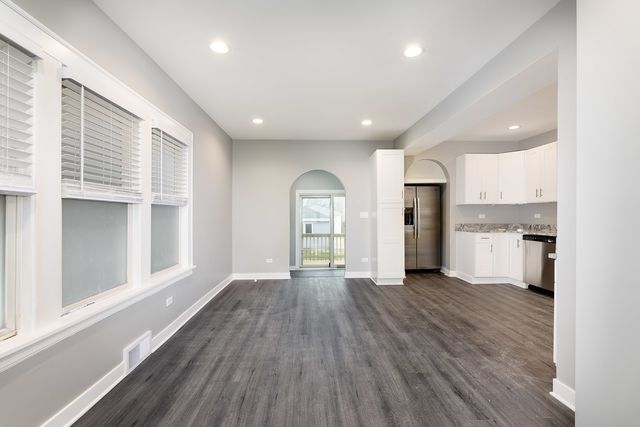 1217 Elmwood Avenue, Berwyn, IL 60402