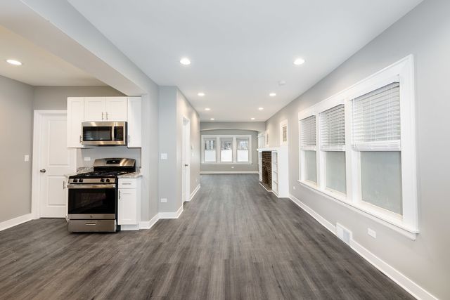 1217 Elmwood Avenue, Berwyn, IL 60402