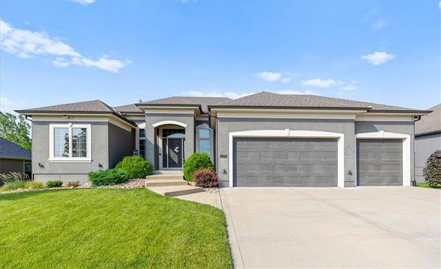 1209 Dunvegan Lane, Raymore, MO 64083