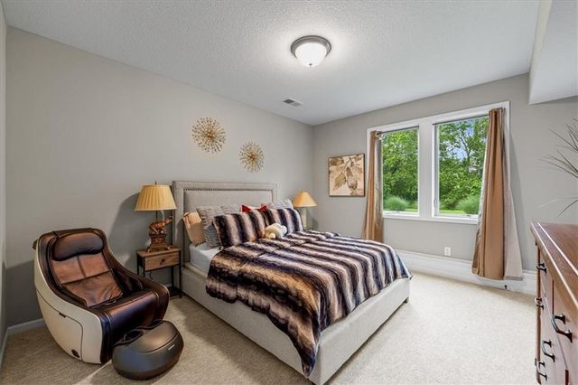 1209 Dunvegan Lane, Raymore, MO 64083