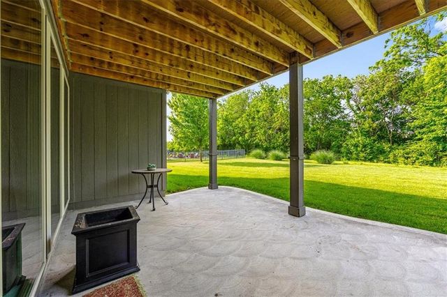 1209 Dunvegan Lane, Raymore, MO 64083