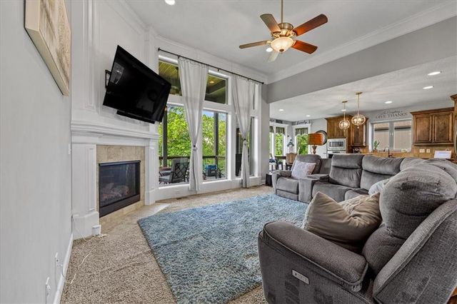 1209 Dunvegan Lane, Raymore, MO 64083