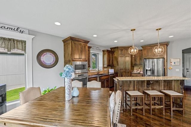 1209 Dunvegan Lane, Raymore, MO 64083