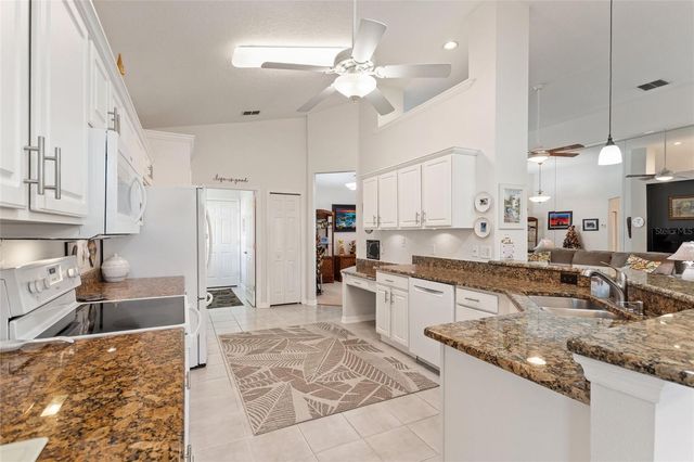 215 FITZGERALD LN, Davenport, FL 33837