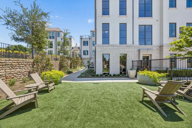5270 Town & Country Boulevard 22, Frisco, TX 75034