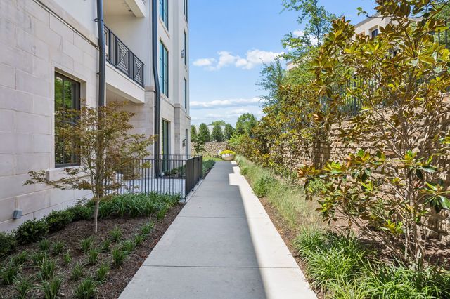 5270 Town & Country Boulevard 22, Frisco, TX 75034