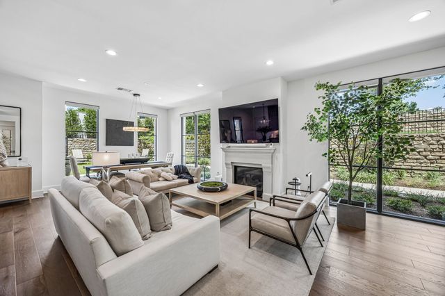 5270 Town & Country Boulevard 22, Frisco, TX 75034
