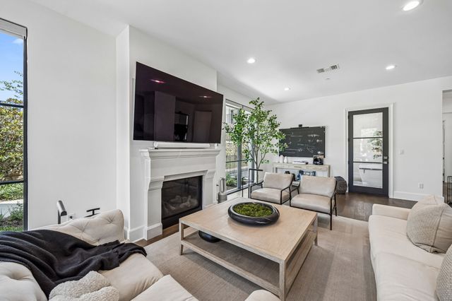 5270 Town & Country Boulevard 22, Frisco, TX 75034