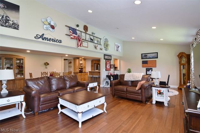 17615 Indian Hills Drive, Chagrin Falls, OH 44023
