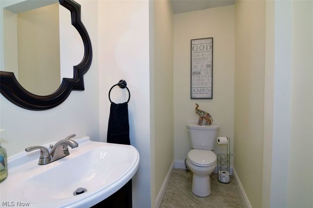 17615 Indian Hills Drive, Chagrin Falls, OH 44023