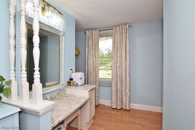 17615 Indian Hills Drive, Chagrin Falls, OH 44023