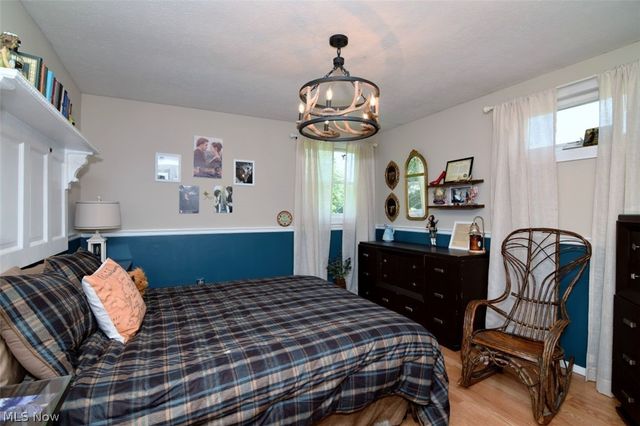 17615 Indian Hills Drive, Chagrin Falls, OH 44023