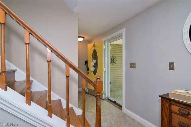 17615 Indian Hills Drive, Chagrin Falls, OH 44023