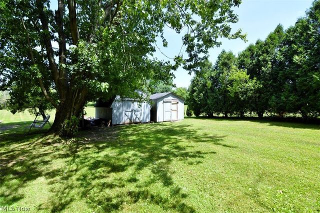 17615 Indian Hills Drive, Chagrin Falls, OH 44023