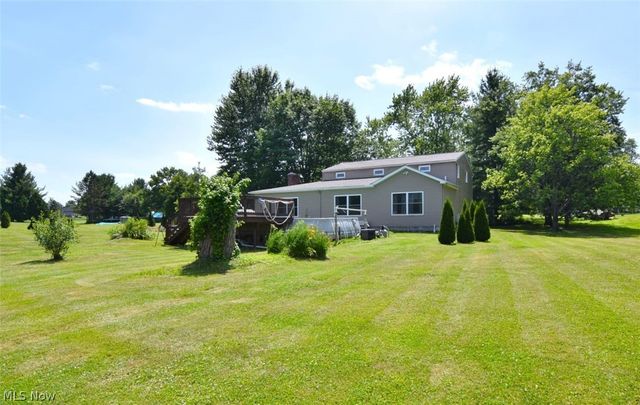 17615 Indian Hills Drive, Chagrin Falls, OH 44023