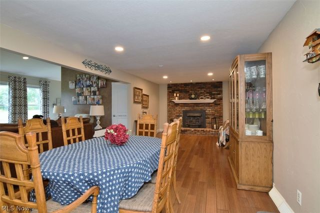 17615 Indian Hills Drive, Chagrin Falls, OH 44023