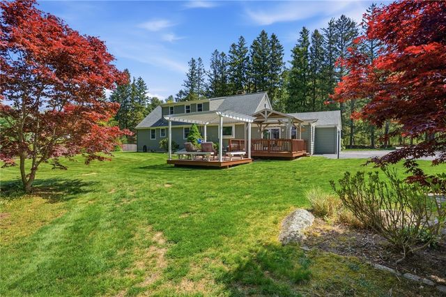 712 East Road Road, Scituate, RI 02857